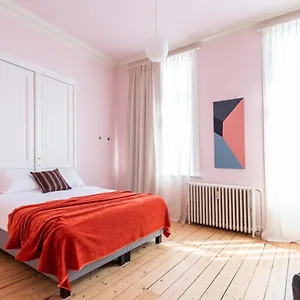 https://smartflats-design-theatre.brusselshotelsbook.com